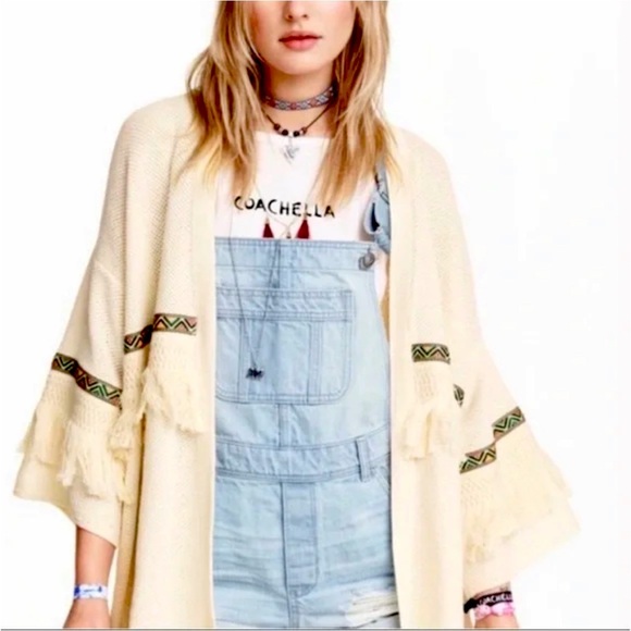 H&M Coachella Cadigan Kimono poncho Cream Knit Embroidered Fringe Sleeve Boho L - Picture 7 of 9